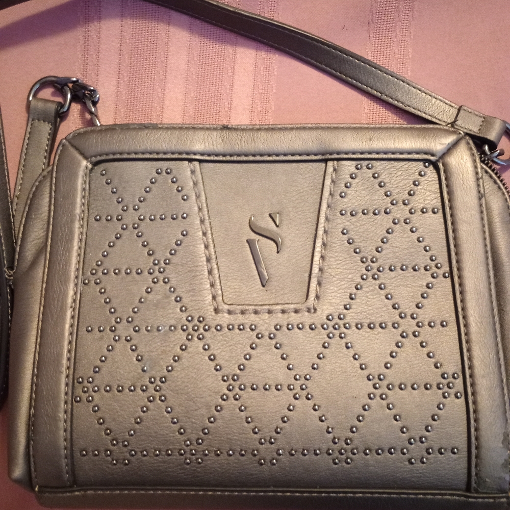 Simply Vera Vera Wang Silver Crossbody Bag